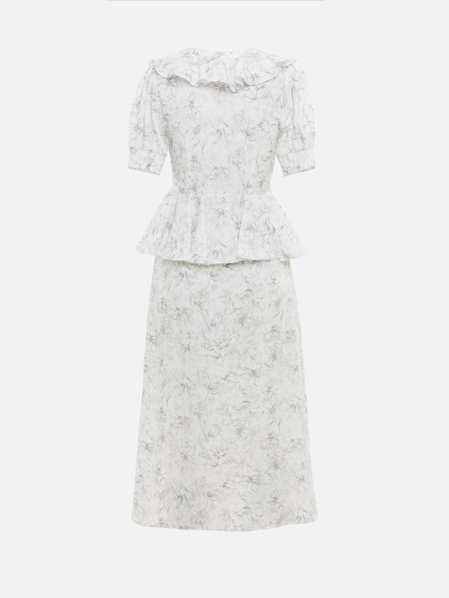 Платье миди с рукавами-фонариками и перламутровыми пуговицами