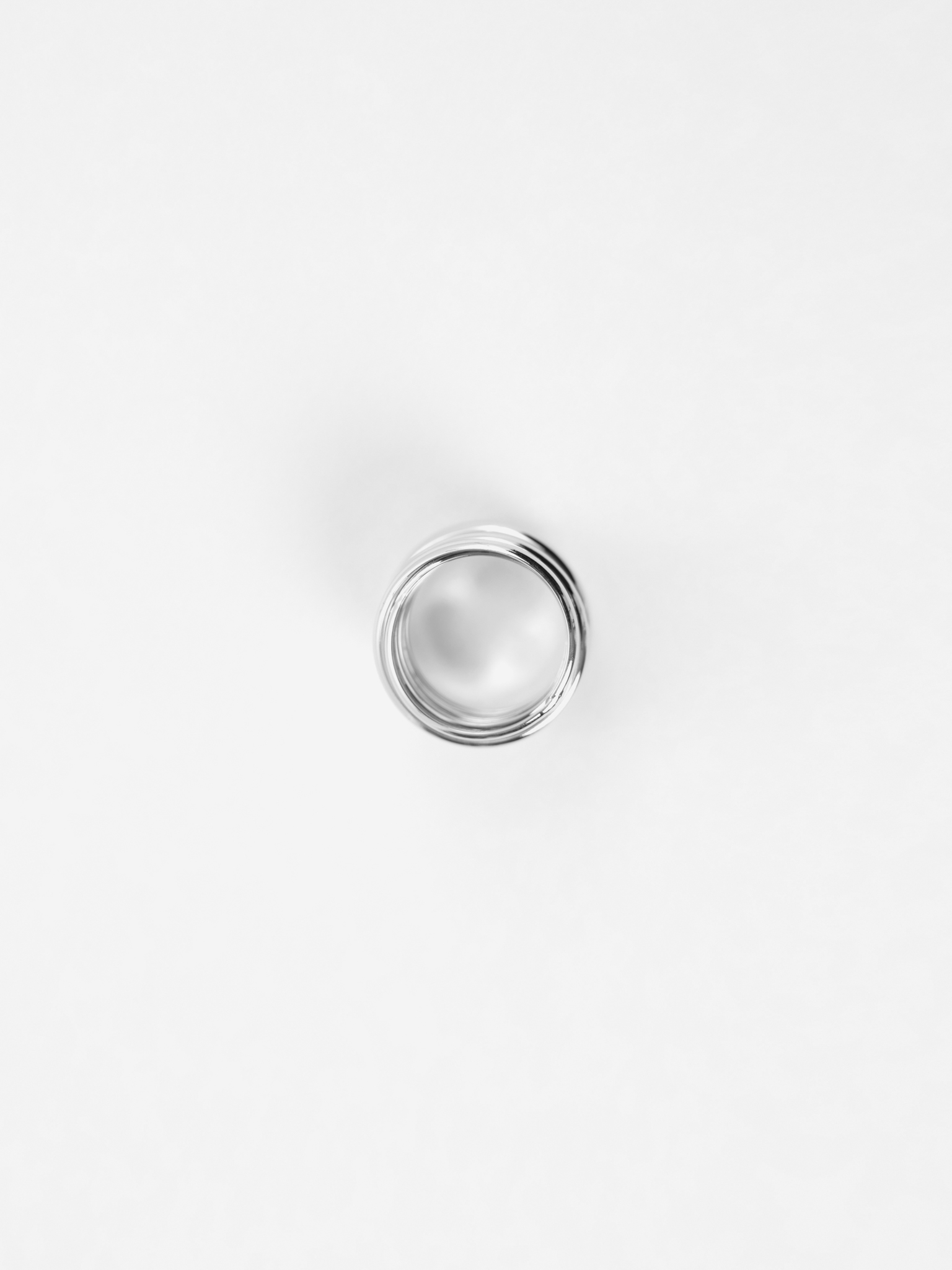Wide ring with thin lines