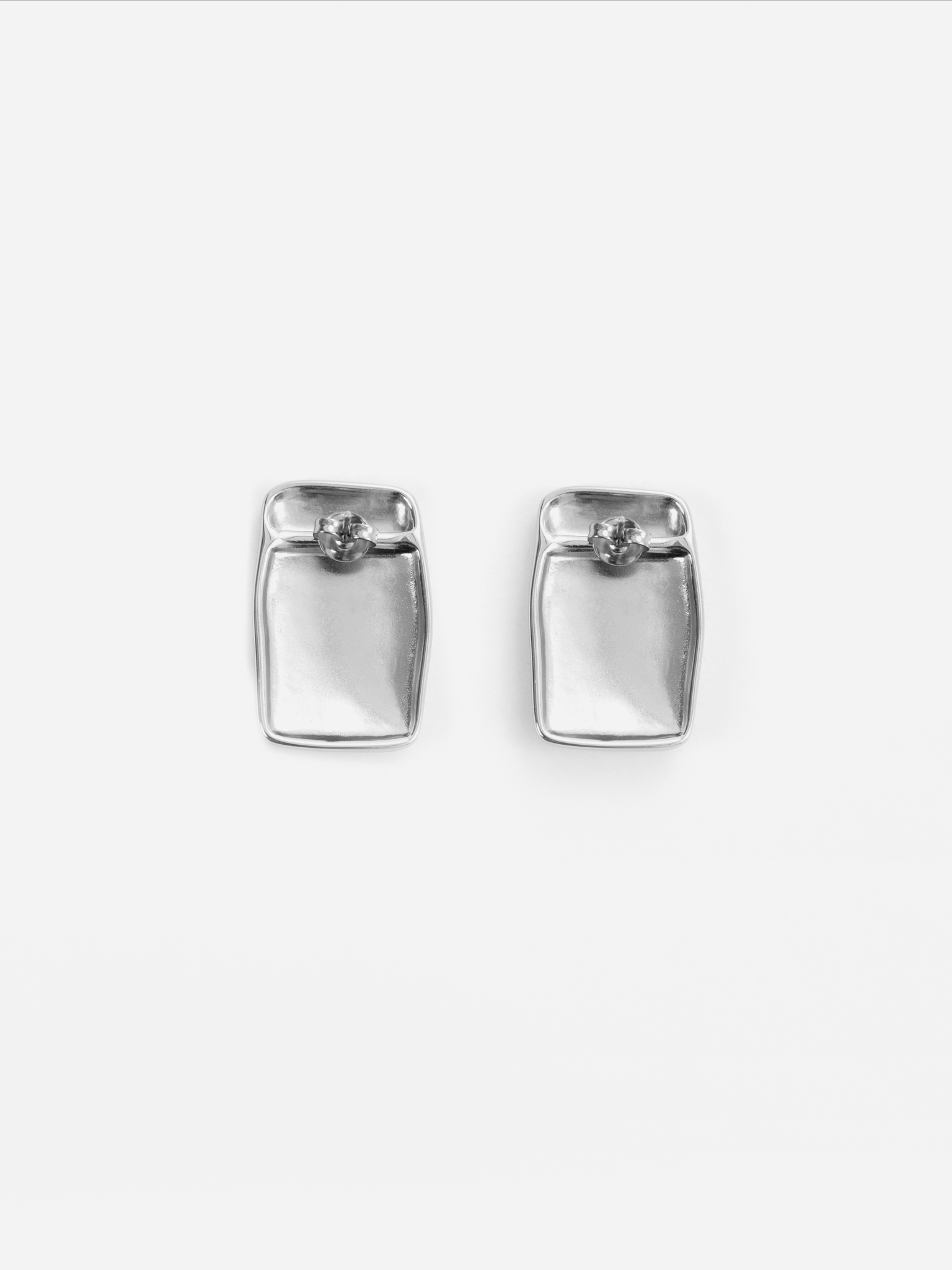 Rectangular stud earrings