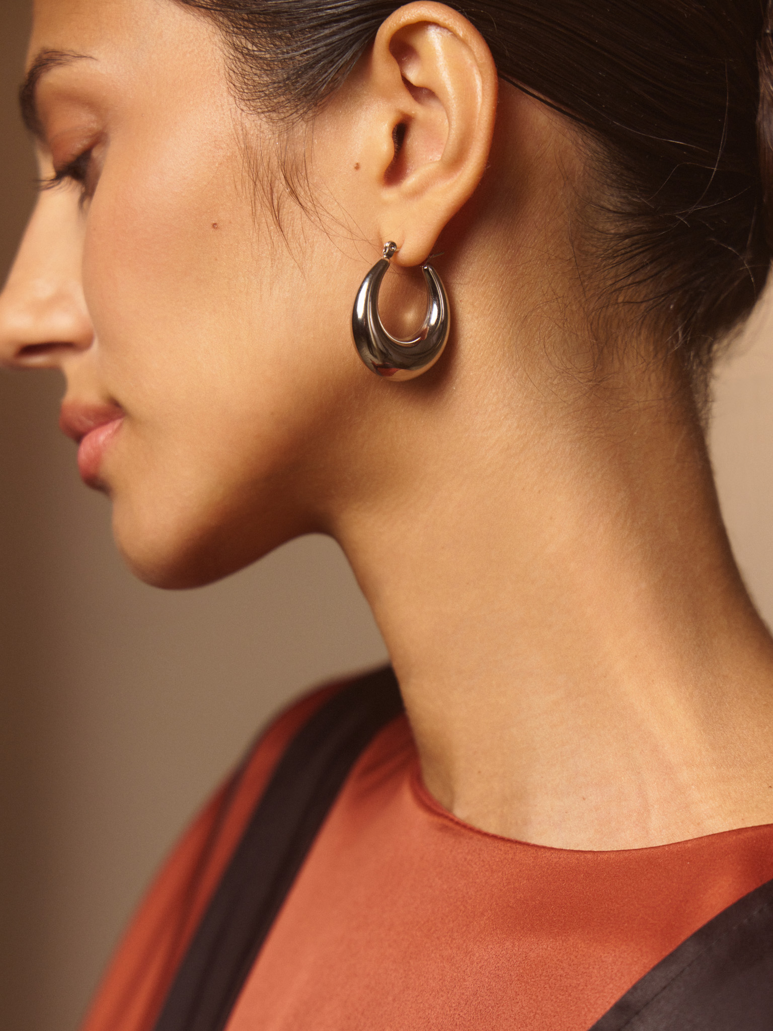 Дутые серьги-кольца из гладкого металла