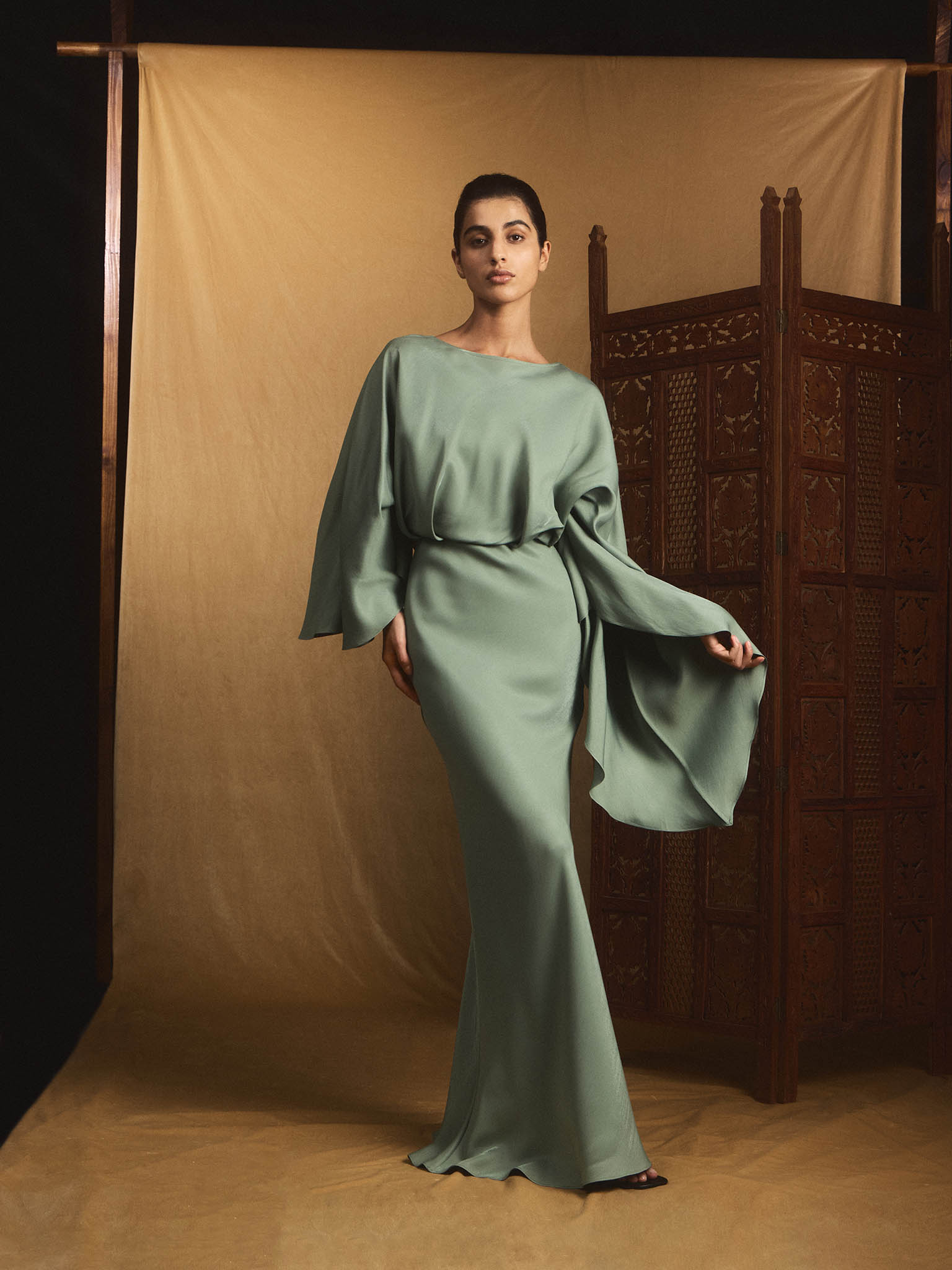 Satin maxi dress with puff sleeves