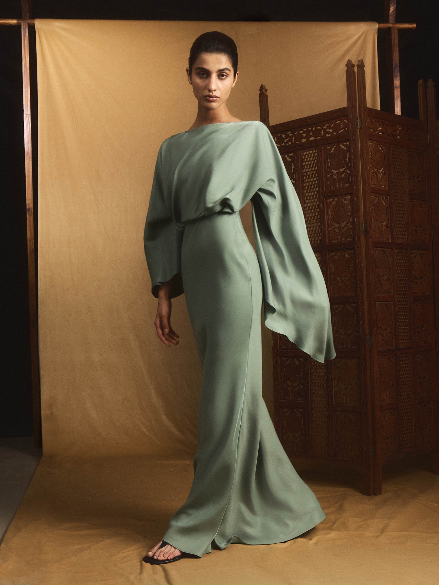 Satin maxi dress with puff sleeves