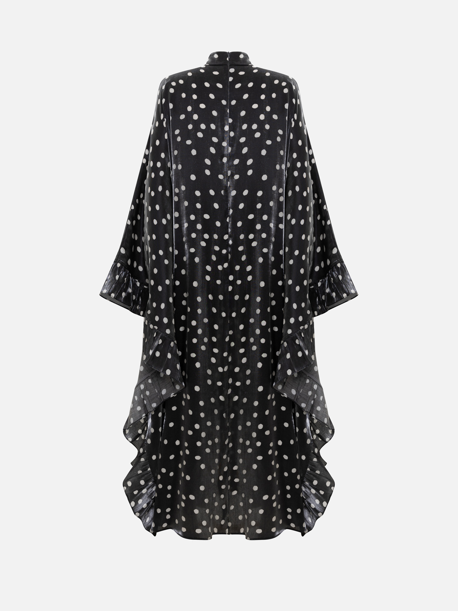 فستان ماكسي منقط بأكمام مكشكشة