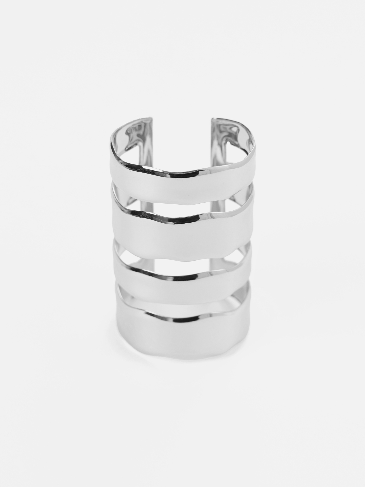 Широкий браслет из глянцевого металла