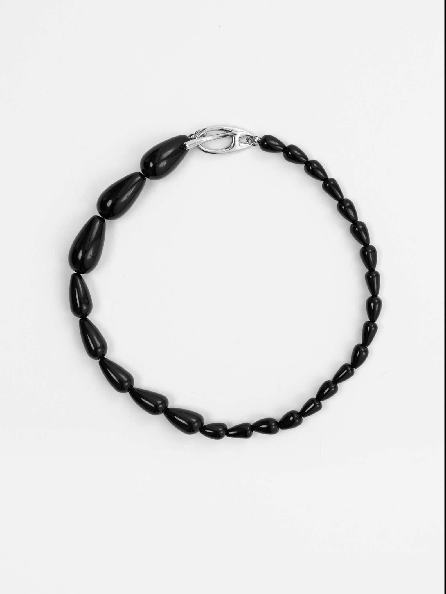 Teardrop bead necklace