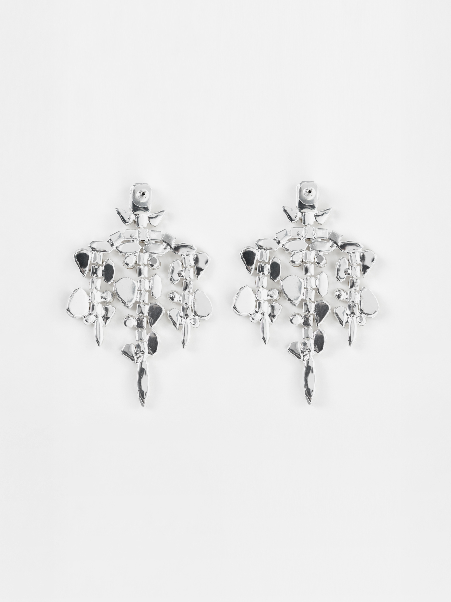 Массивные серьги из камней разного размера