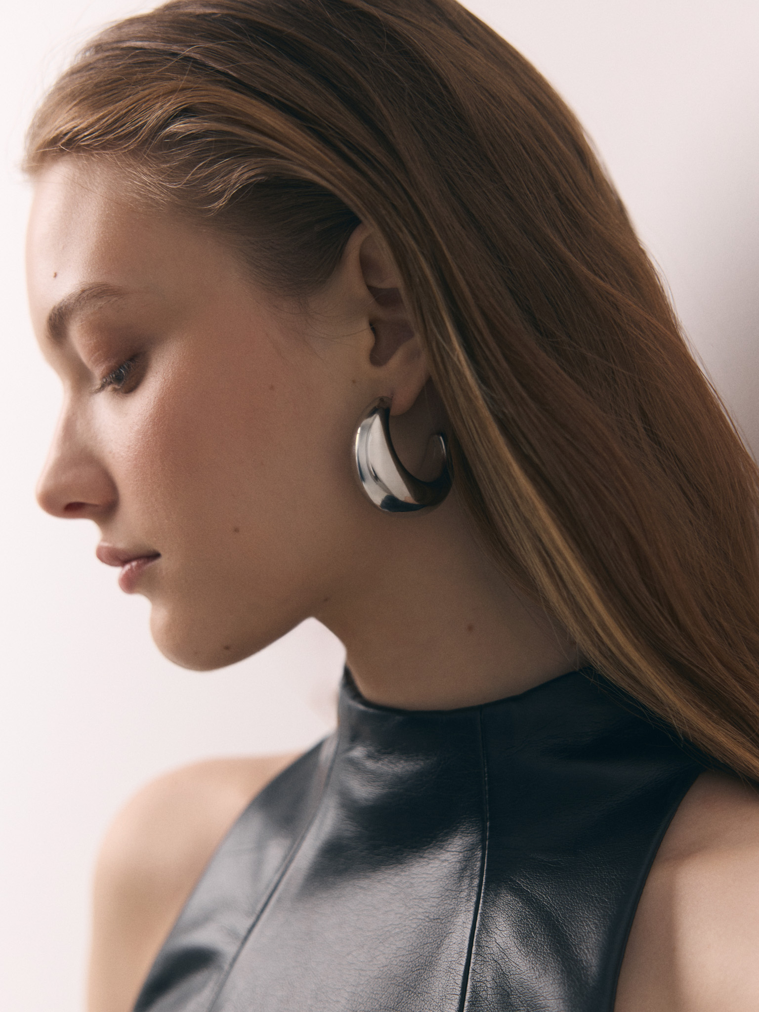 Puffed half-hoop earrings