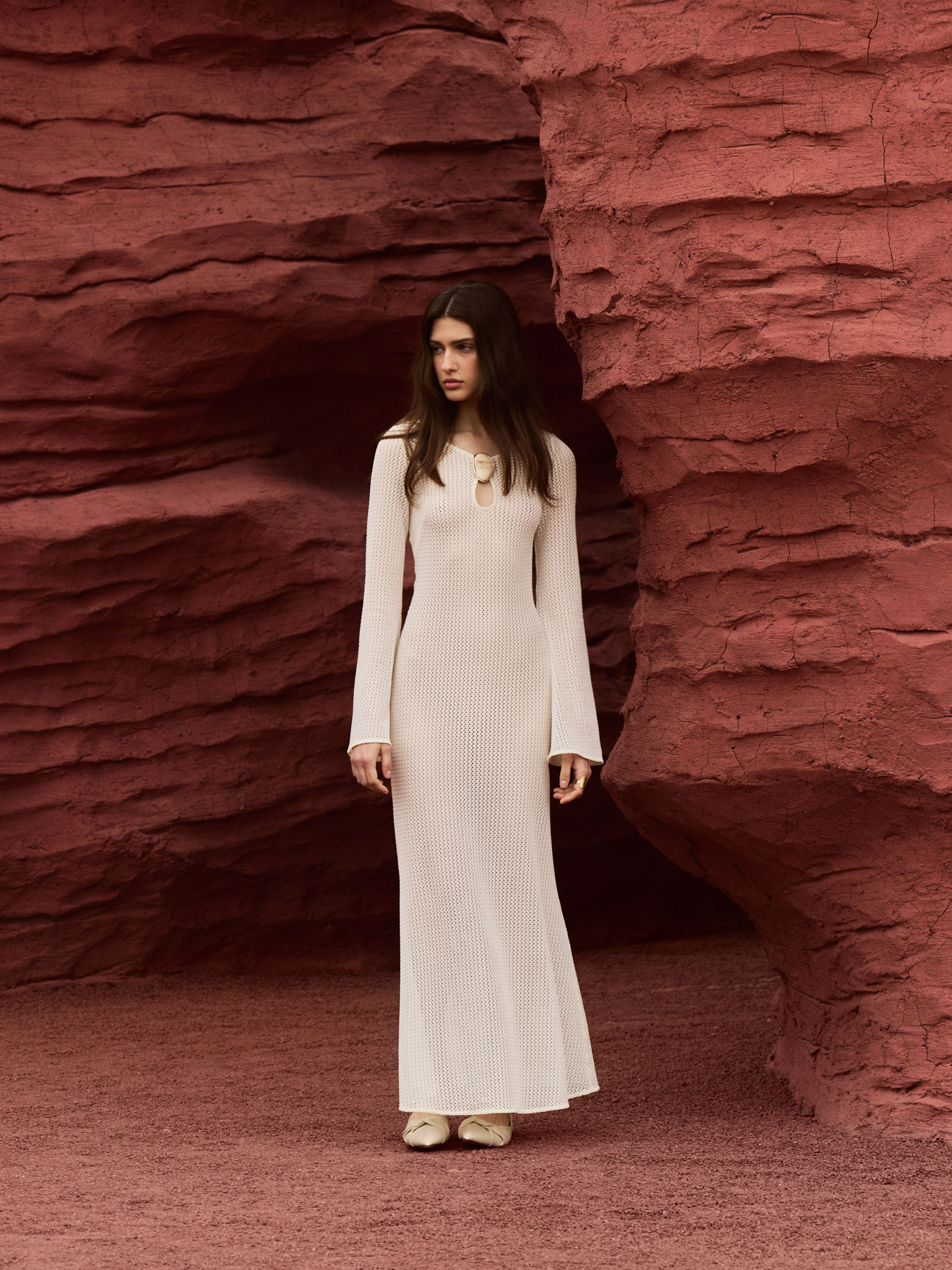 Платье макси из ажурного трикотажа с длинными рукавами и декором на лифе