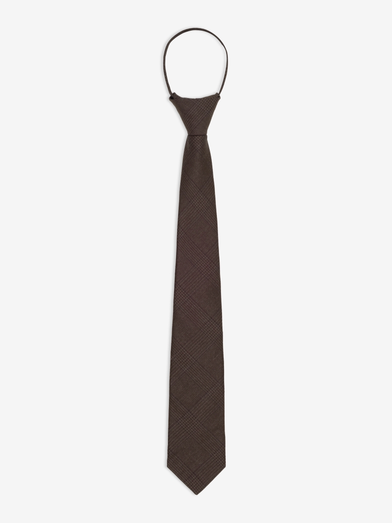 Tie with fine dots