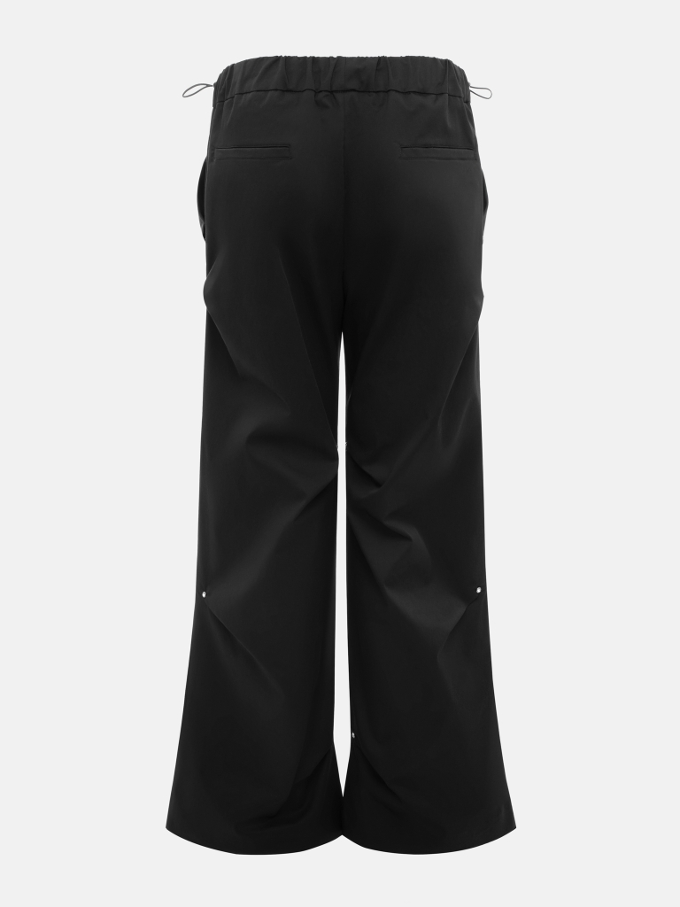 Loose-fitting trousers with elasticated waist