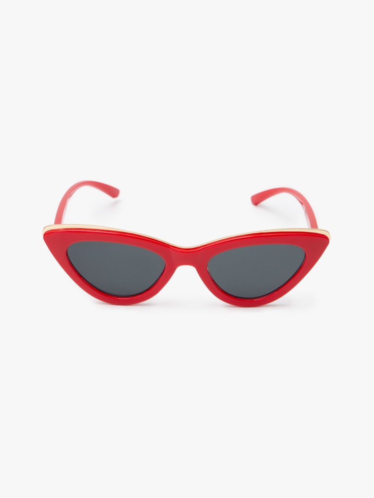 Sunglasses with narrow lenses