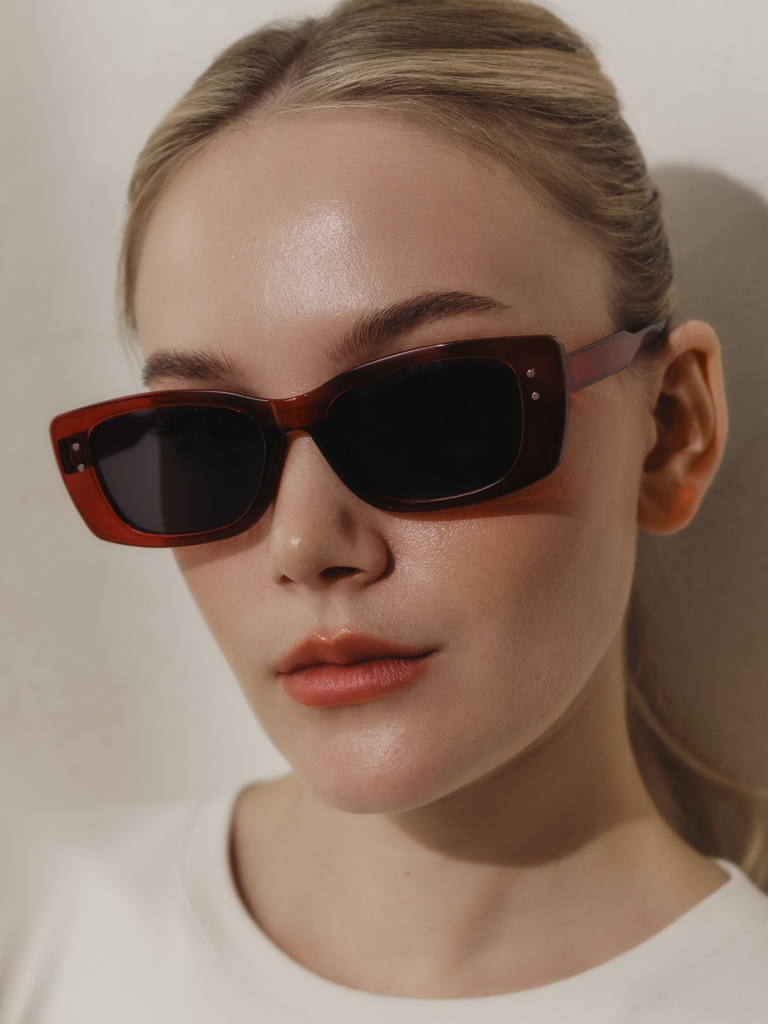 Солнцезащитные очки с крупными линзами