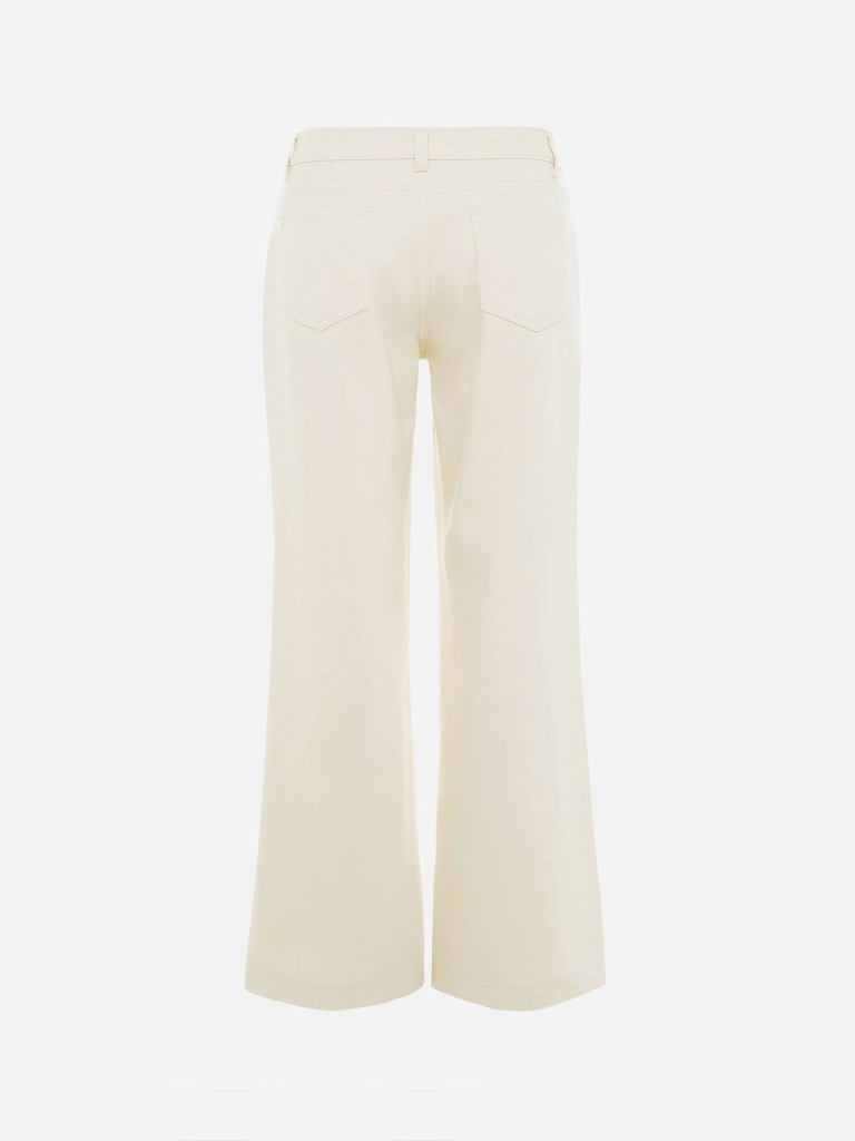 Loose mid-rise jeans