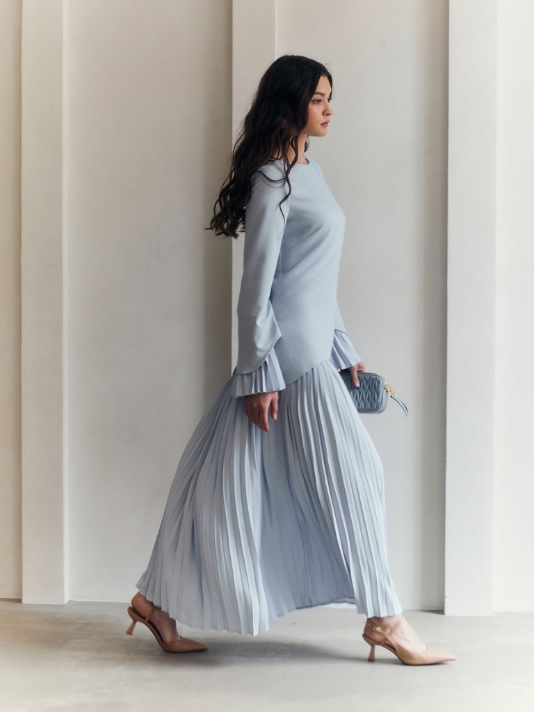 Maxi dress with pleated details