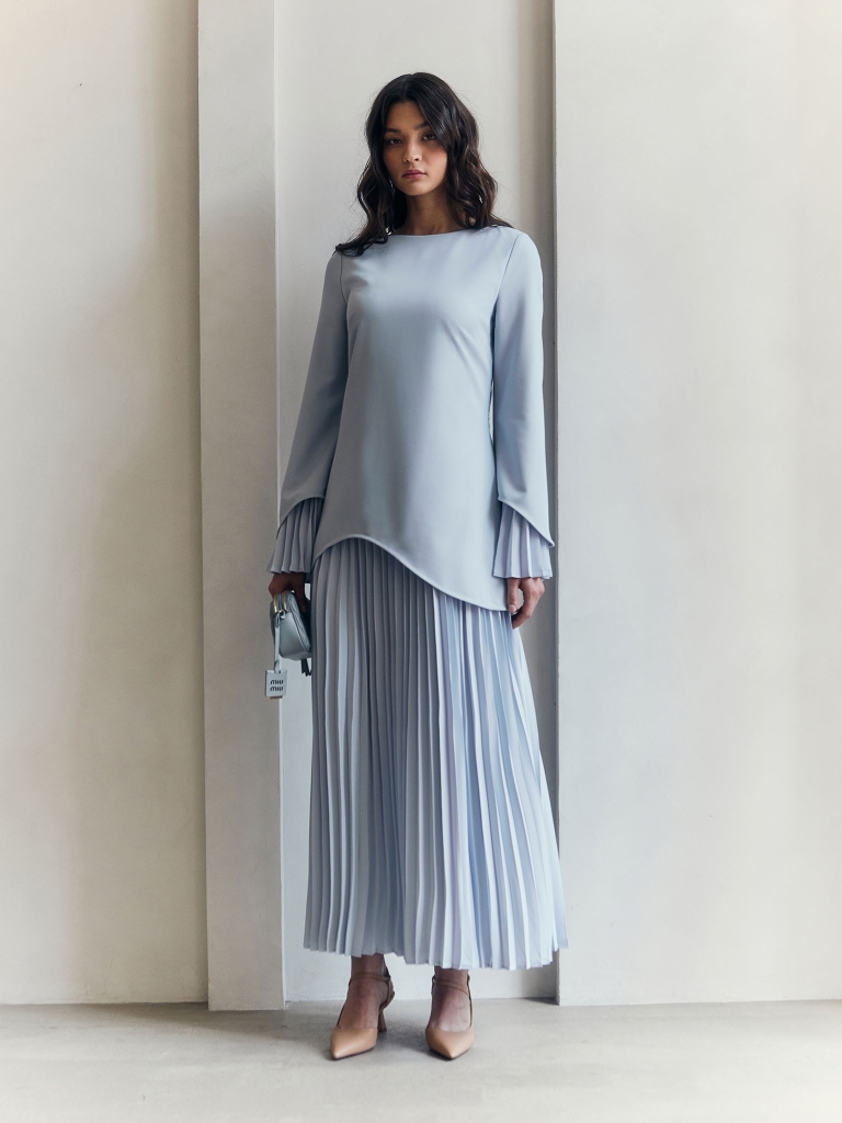 Maxi dress with pleated details