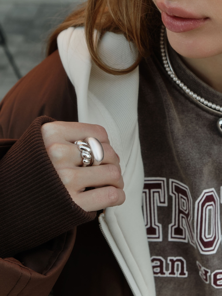 Set aus zwei geblasen Ringen
