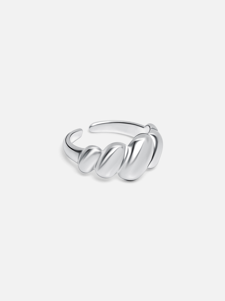 Set aus zwei geblasen Ringen