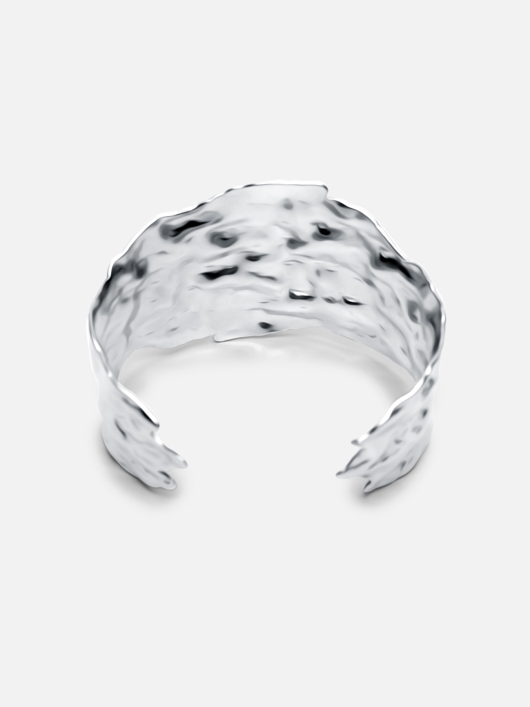Rundes Armband aus strukturiertem Metall