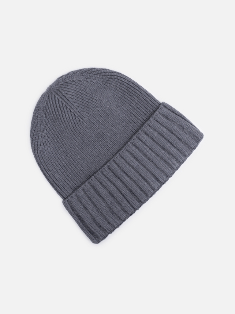 Fitted beanie in combined knitted fabric