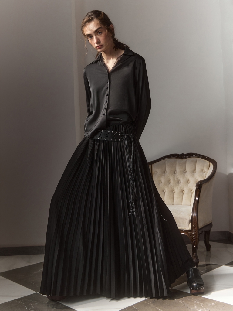 Pleated maxi skirt in dense fabric :: LICHI - Online fashion store