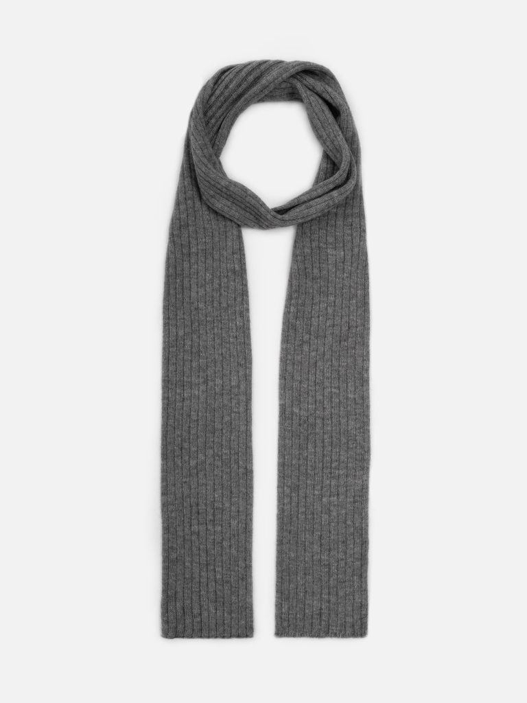 Long ribbed scarf