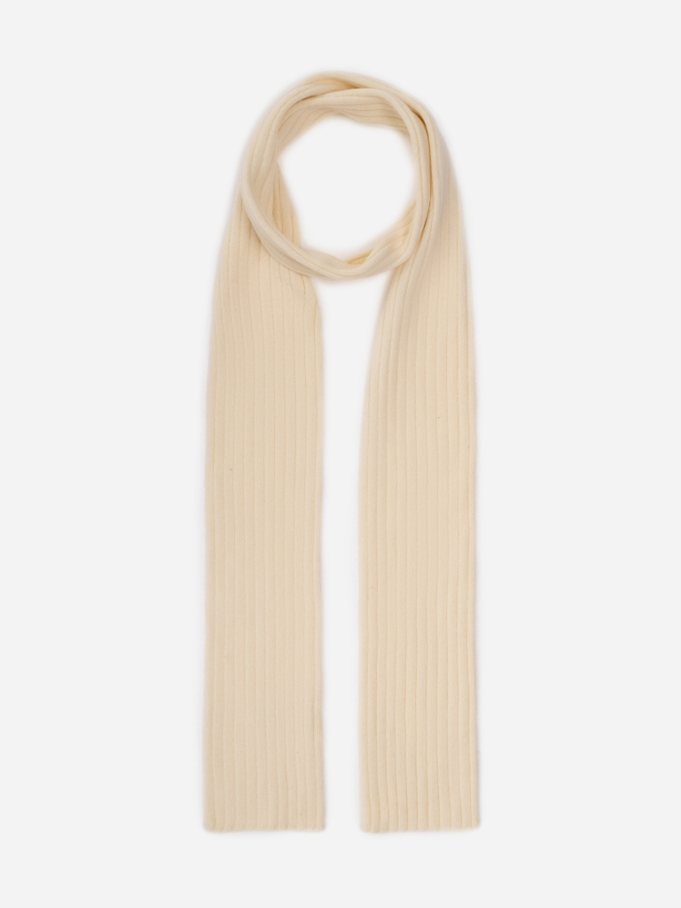 Long ribbed scarf