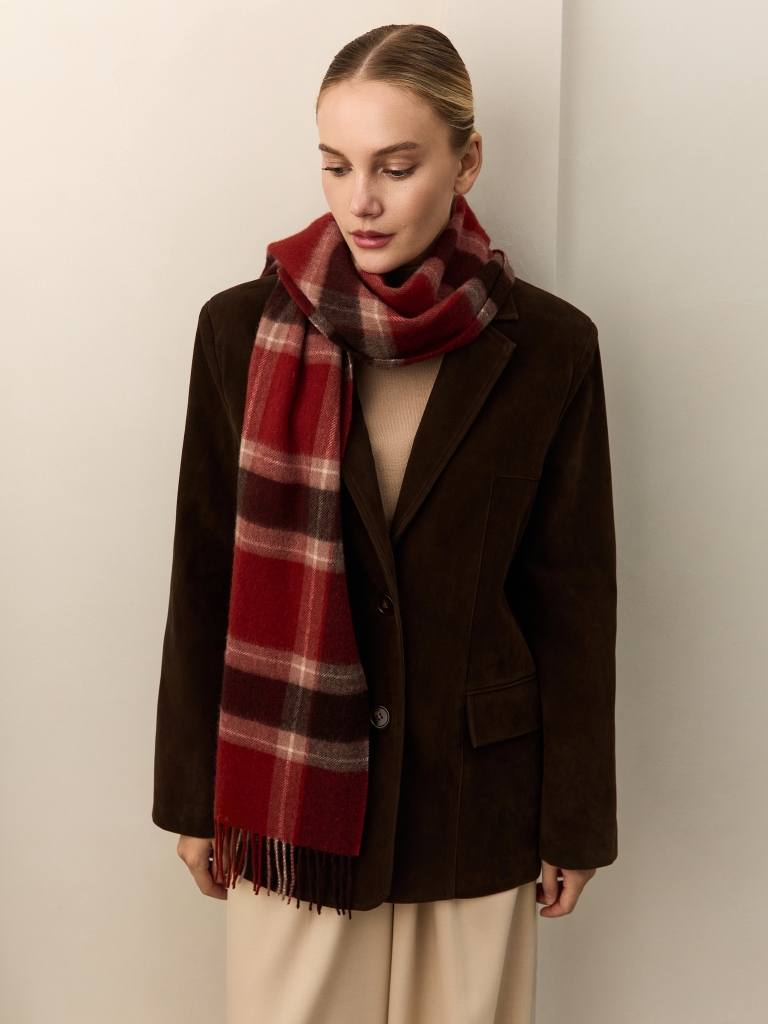 Woolen yarn checked scarf