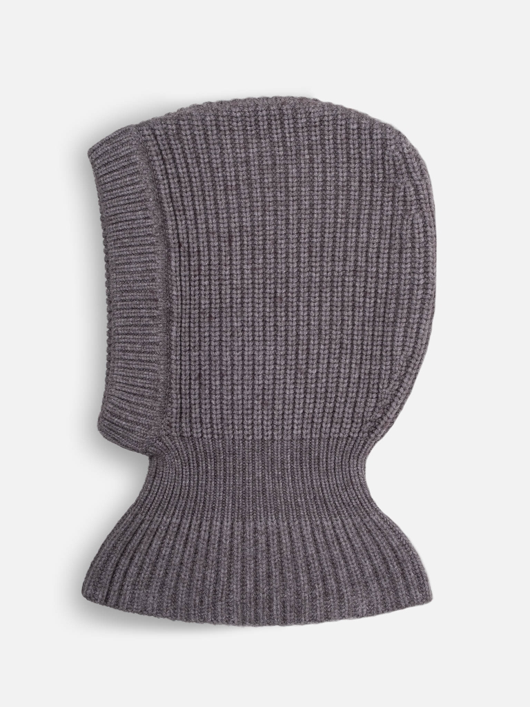 Strickmütze mit gerippten Details