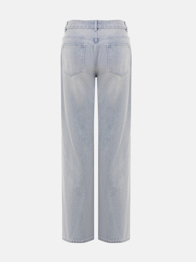 Loose jeans with slit on the pant leg and rhinestone embellishment