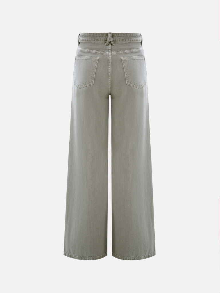Loose-fitting mid-rise jeans