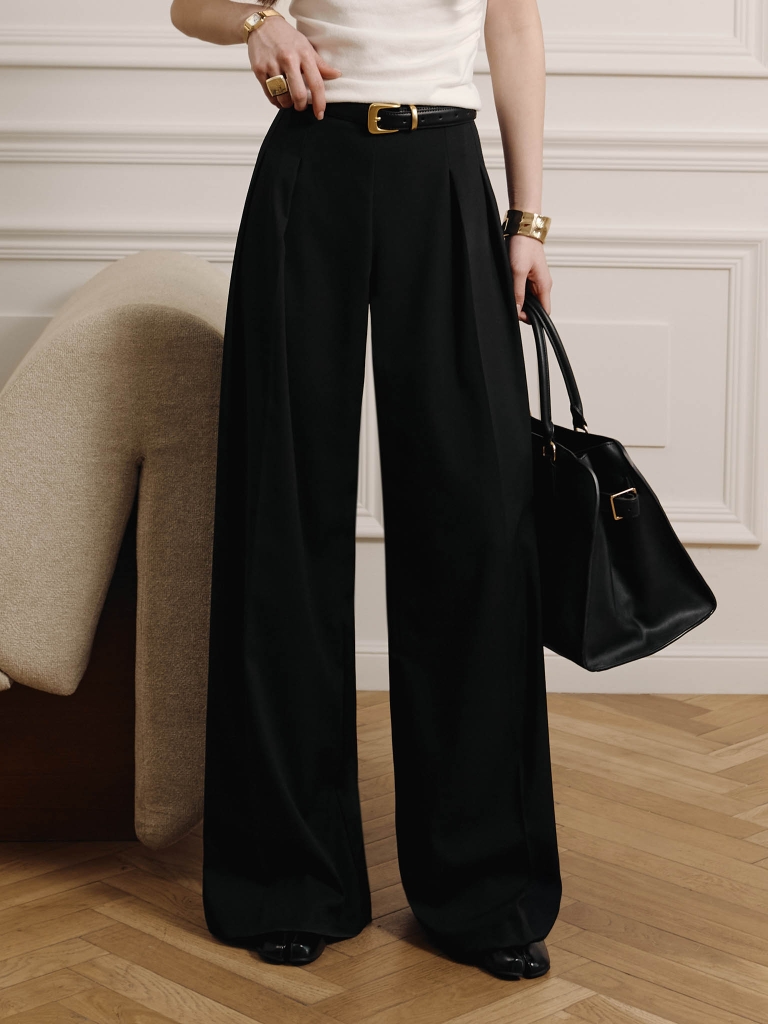 Suiting trousers with small waist pleats