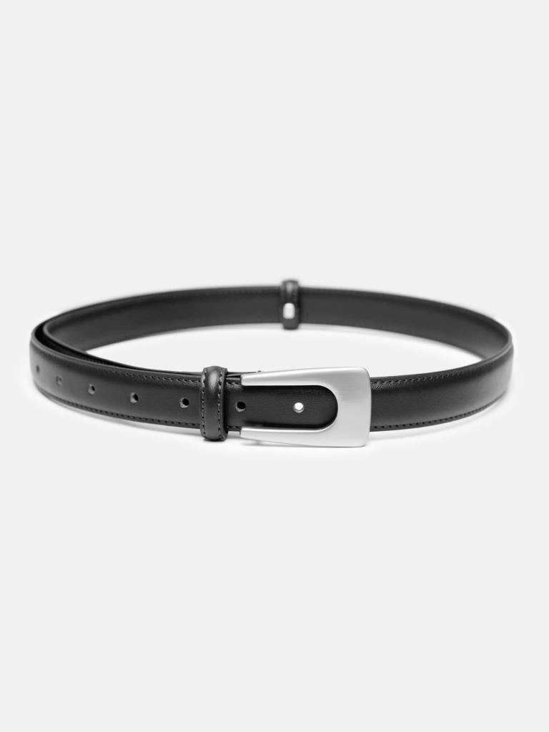 Slim leather belt with matte buckle