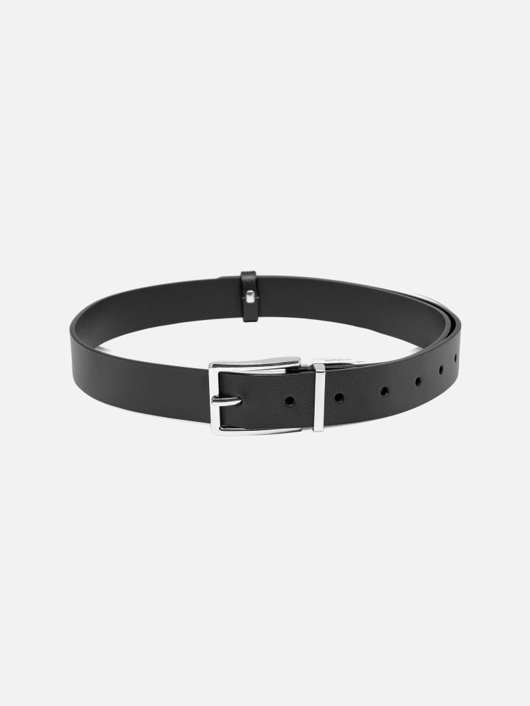 Leather belt with a thin buckle