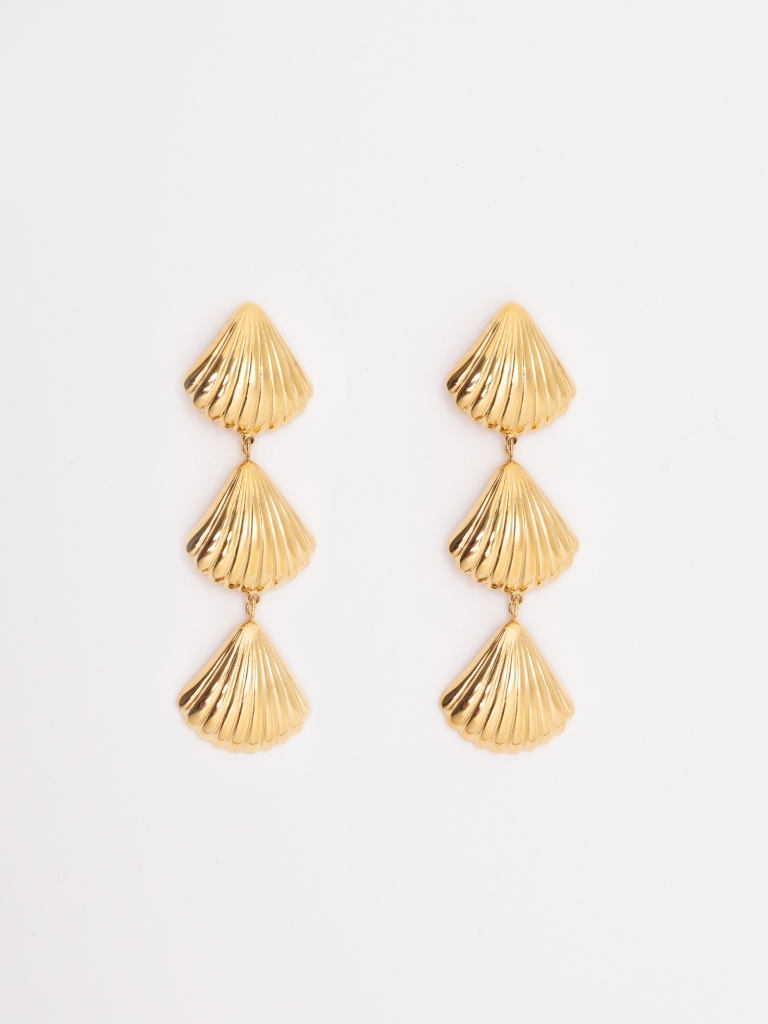 Shell stud earrings