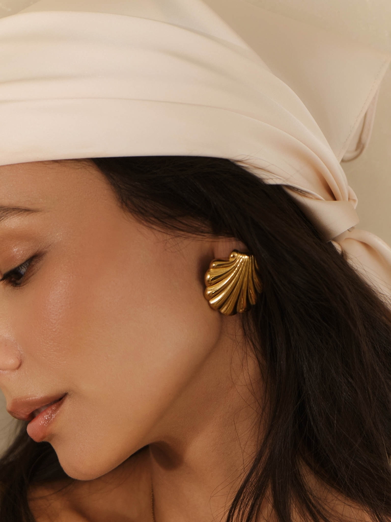 Shell stud earrings