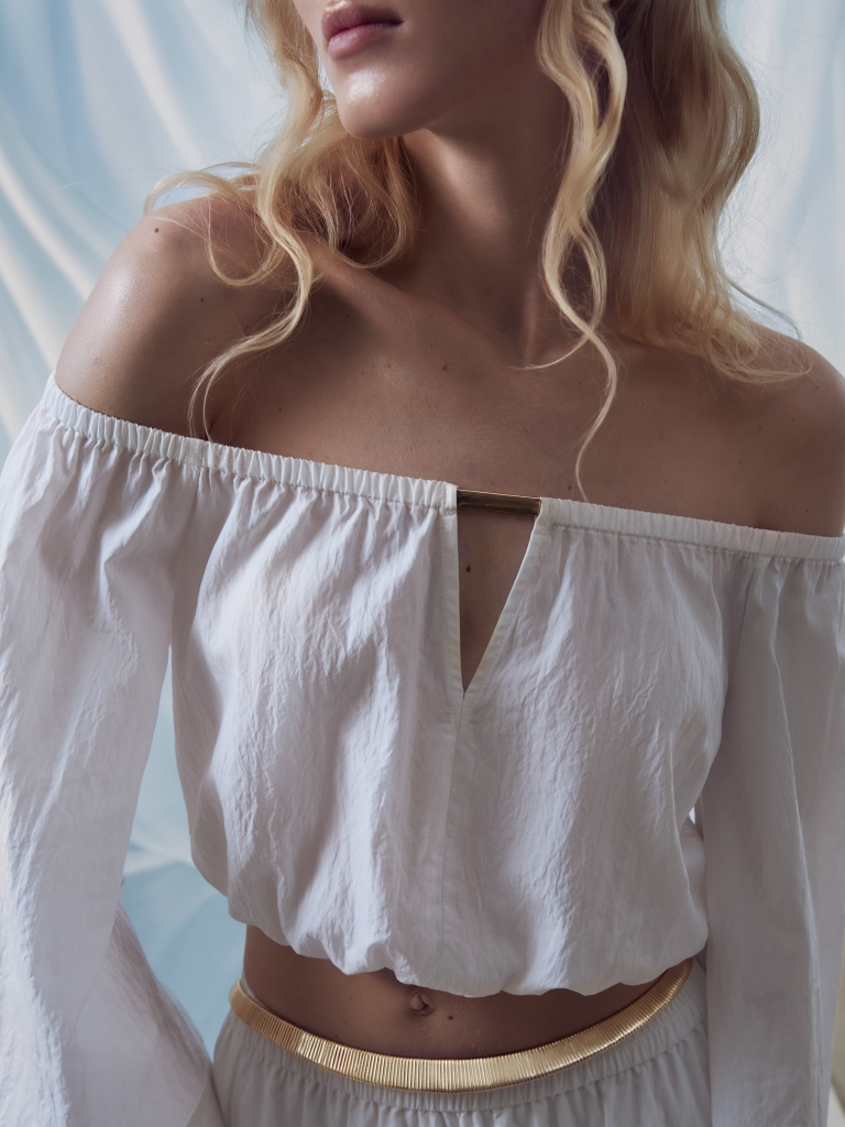 Open-shoulder blouse in textured fabric