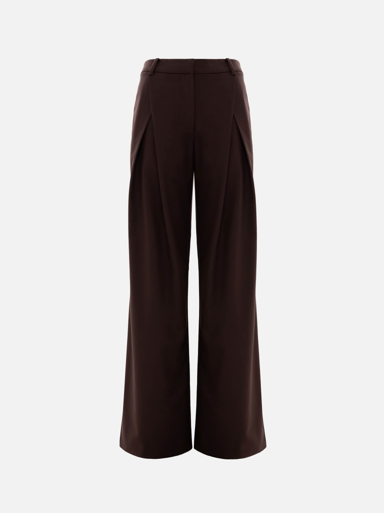 Loose suiting trousers with pleats on the waistband