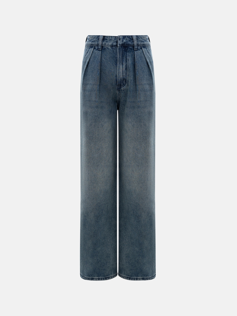 Loose jeans with waist pleats