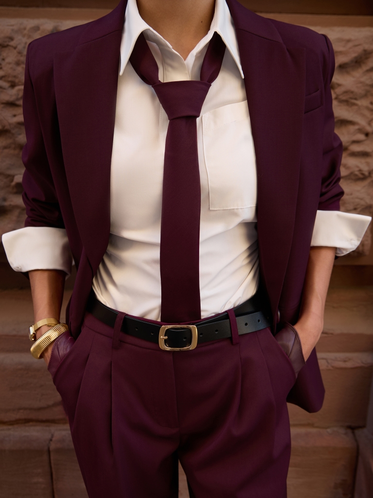 Monochrome tie