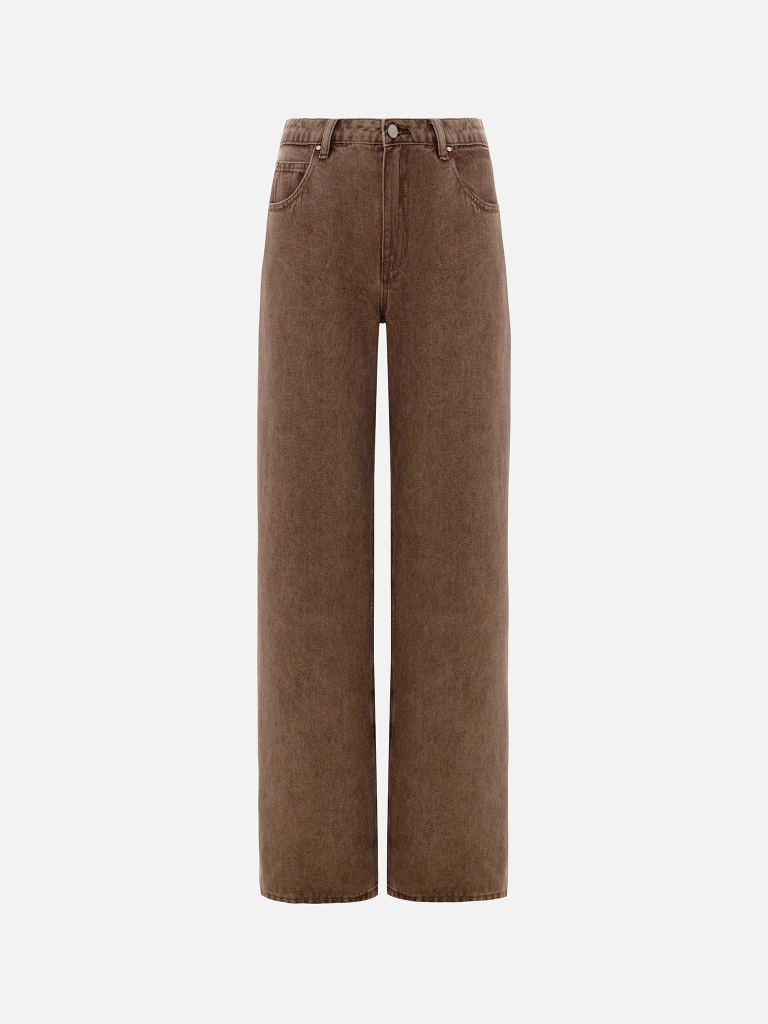 Straight cut jeans in bright denim