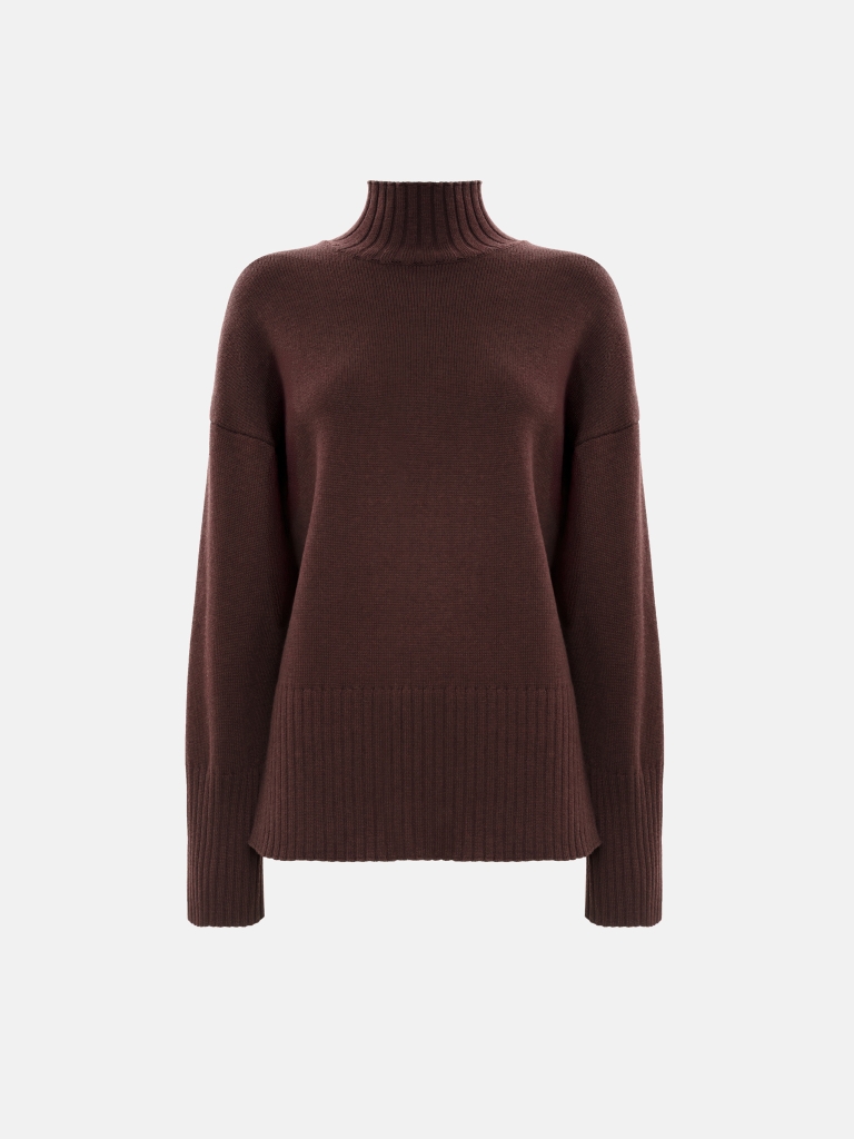 Loose smooth knitted jumper with ribbed detailing
