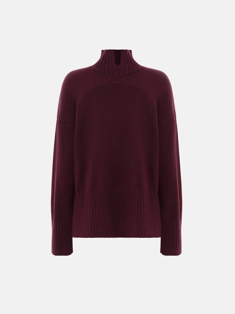 Loose smooth knitted jumper with ribbed detailing