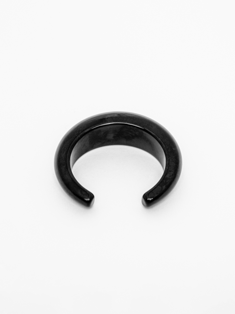 Voluminous round bracelet