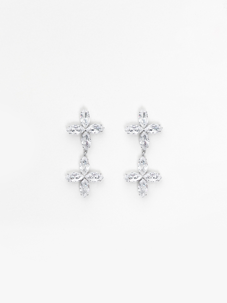 Stud earrings with large crystals