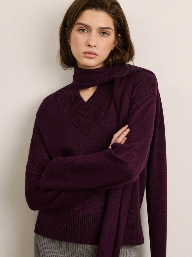 Knitted jumper with matching scarf