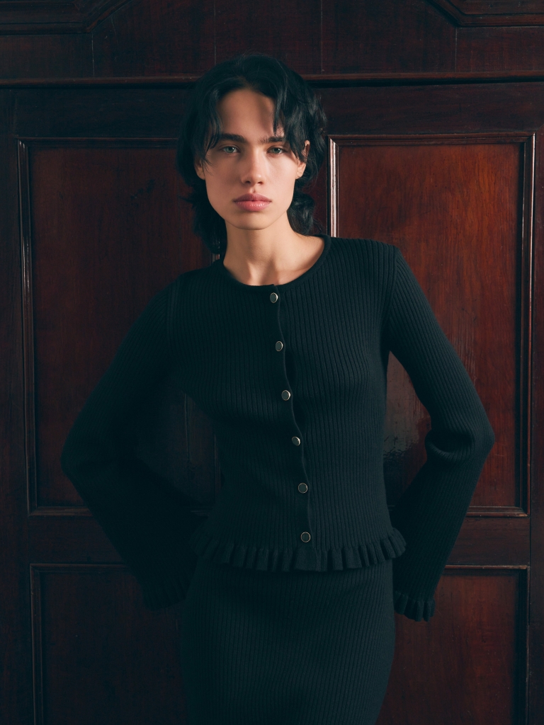 Cardigan en maille côtelée à volants