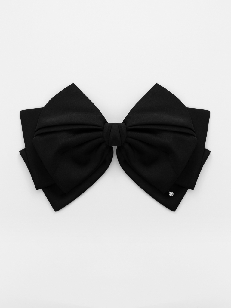 Hair bow with pendant decoration