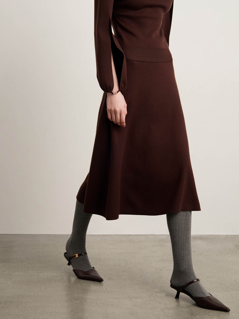 Расклешенная юбка миди из гладкого трикотажа