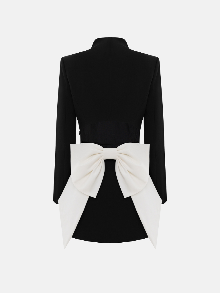 Fitted mini dress with contrasting bow at the back