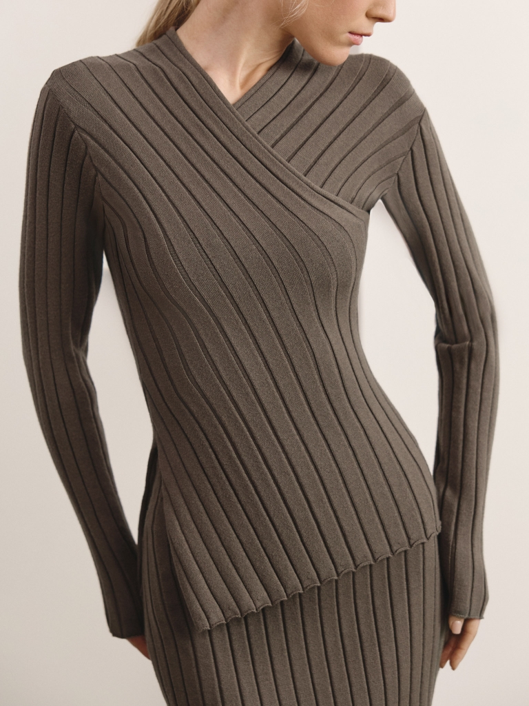 Ribbed jumper with a wrap imitation 